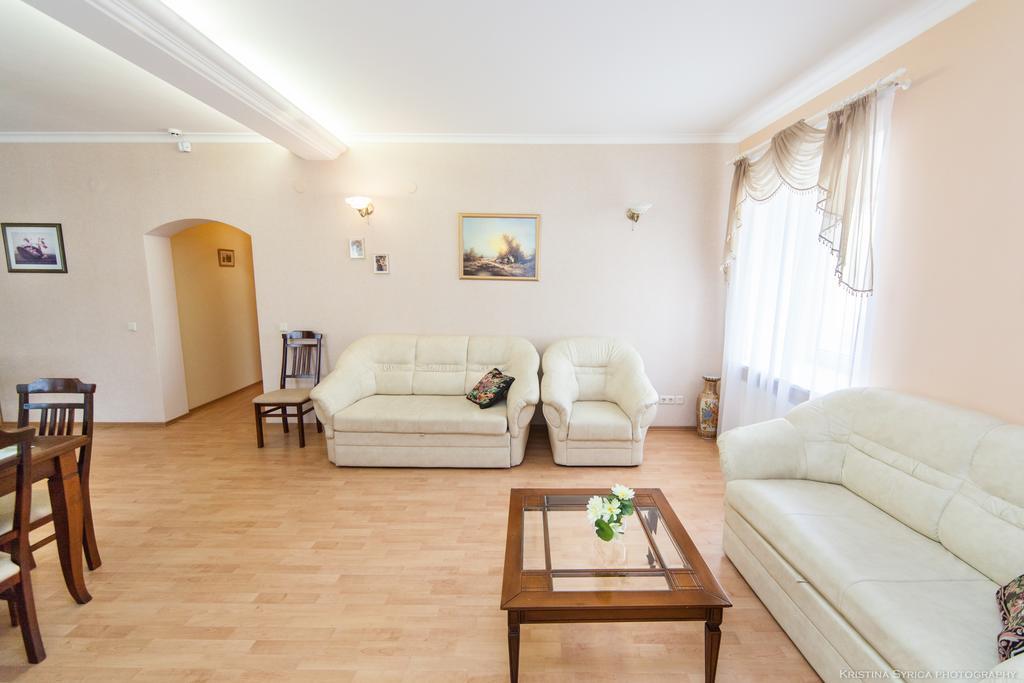 Apartamenti Alto & Ko Lägenhet Jūrkalne Rum bild