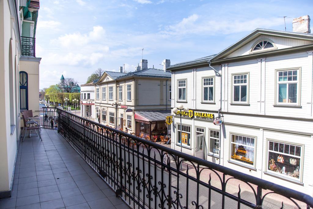 Apartamenti Alto & Ko Lägenhet Jūrkalne Rum bild