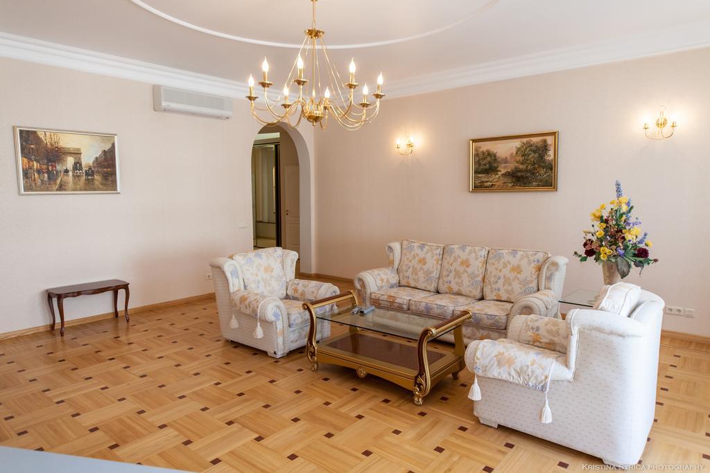 Apartamenti Alto & Ko Lägenhet Jūrkalne Rum bild